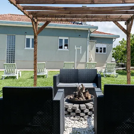 House With Pool And Garden In Near Porto