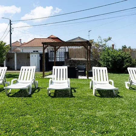 House With Pool And Garden In Near Porto بيت للعطل
