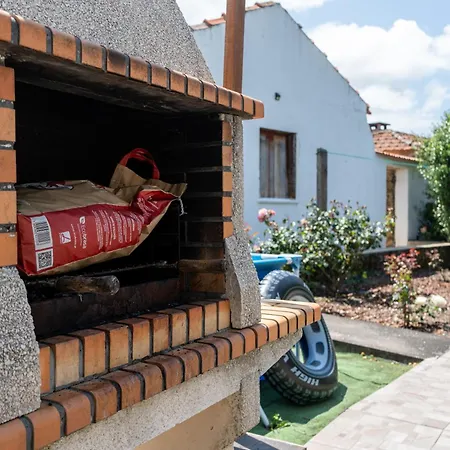 Nyaraló House With Pool And Garden In Near Porto *