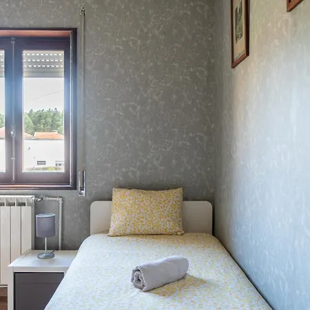 House With Pool And Garden In Near Porto بيت للعطل *