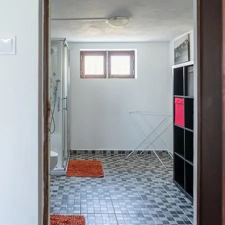 House With Pool And Garden In Near Porto بيت للعطل *